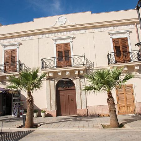 Hotel Palazzo Graziano Terrasini Exterior foto